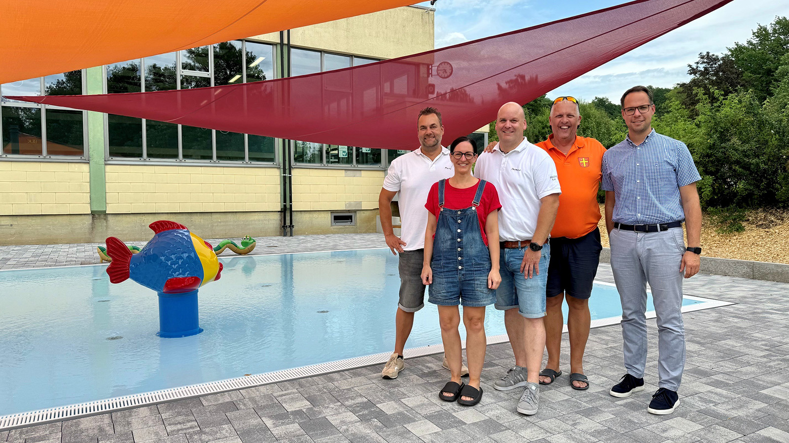 Sommerstart im Kombibad Nieheim: Neues Planschbecken, Beachfeld und mehr Aufenthaltsqualität
